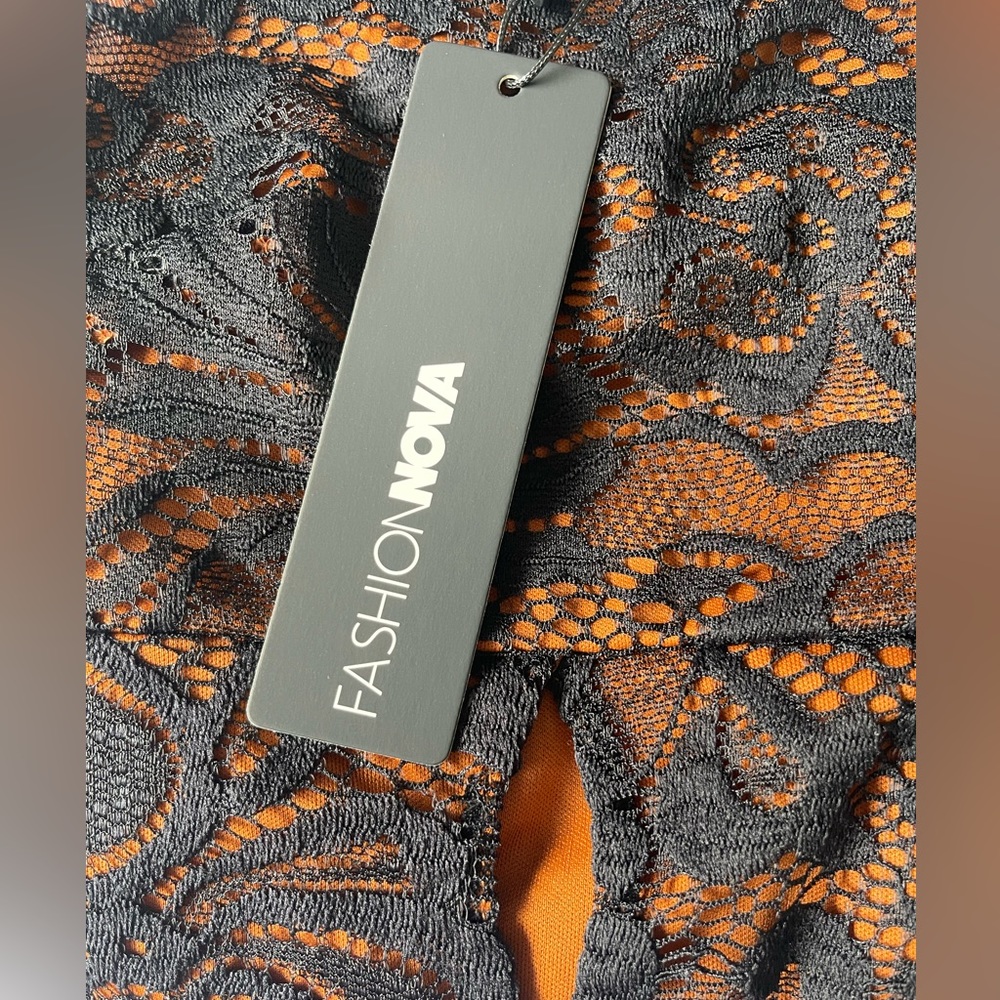 Fashion nova women’s midi lace dress - Picture 6 of 6